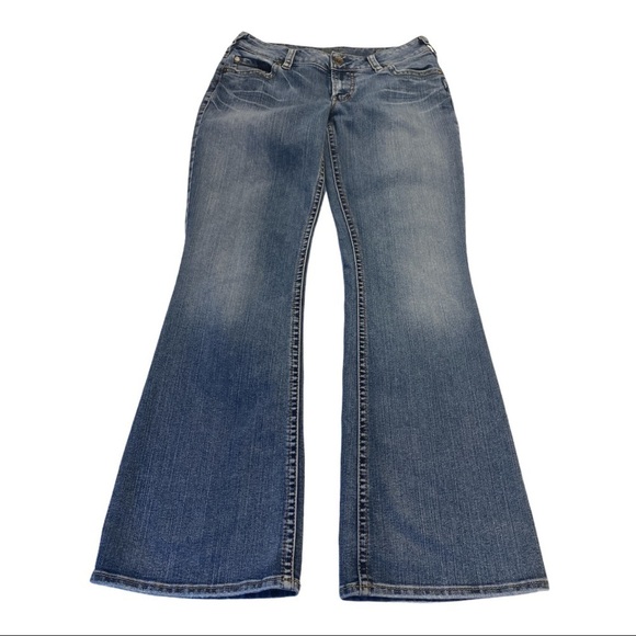Silver Women’s Suki Medium Wash Bootcut Jeans - Picture 2 of 8